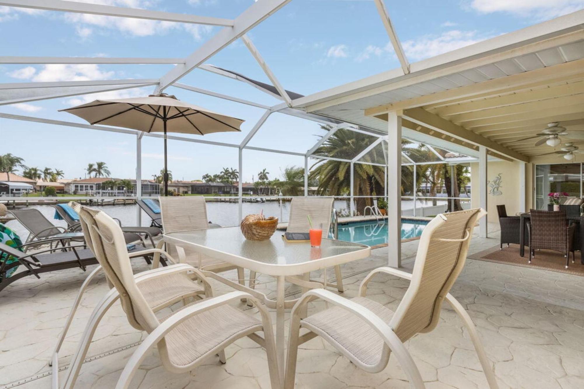 Villa Catalina Isles - Holidays In Paradise Cape Coral Eksteriør bilde