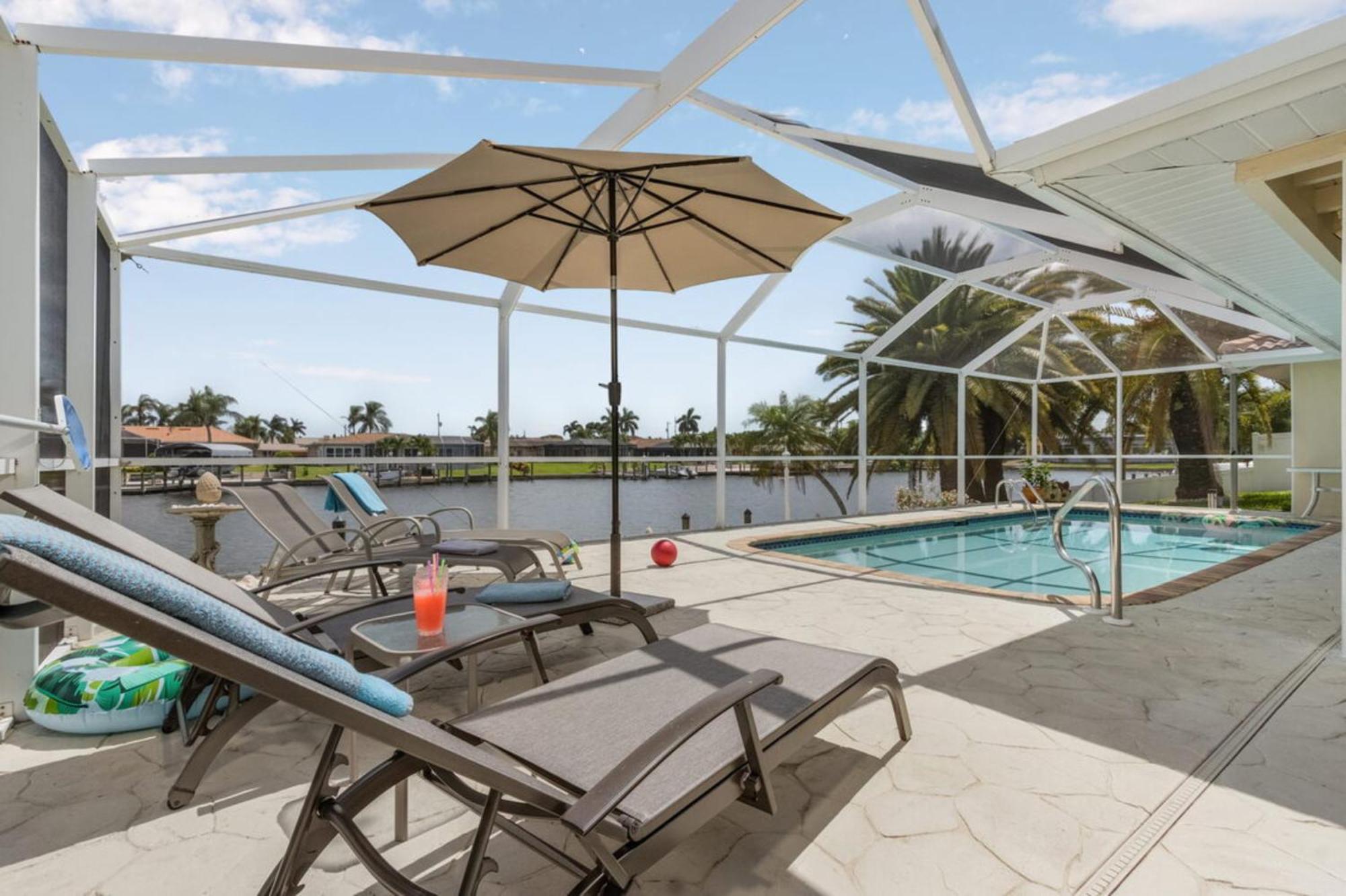 Villa Catalina Isles - Holidays In Paradise Cape Coral Eksteriør bilde