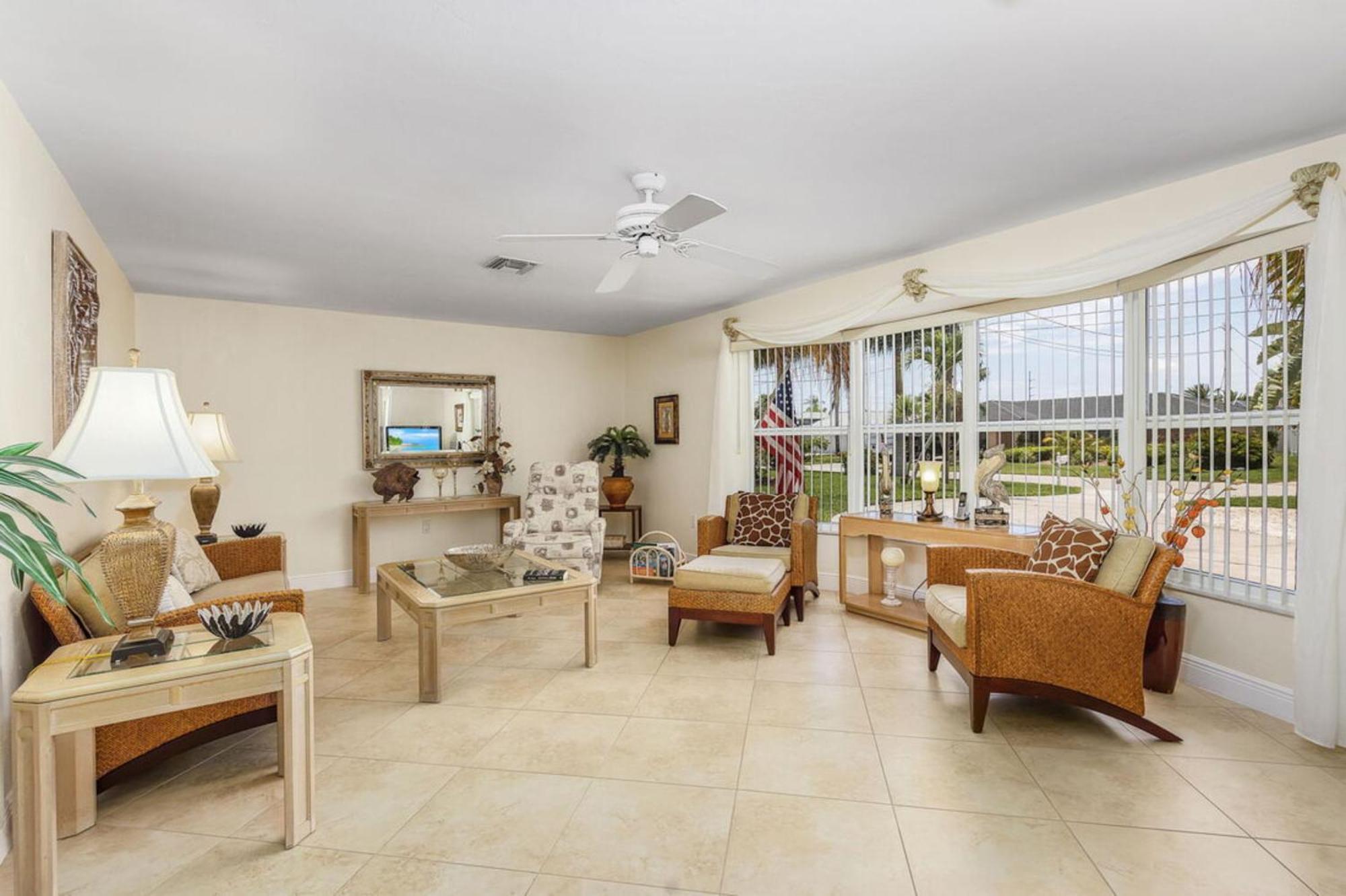 Villa Catalina Isles - Holidays In Paradise Cape Coral Eksteriør bilde