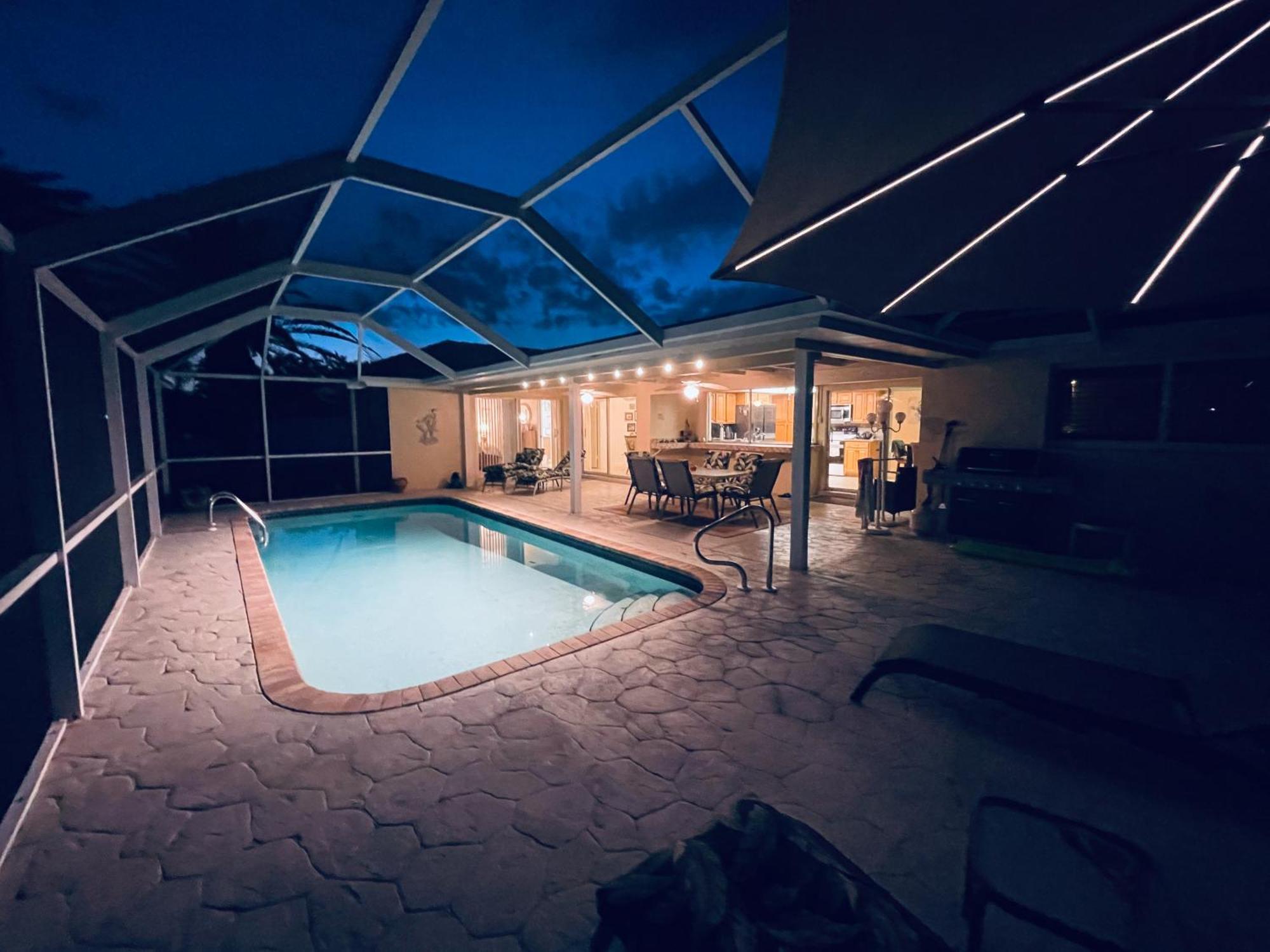 Villa Catalina Isles - Holidays In Paradise Cape Coral Eksteriør bilde